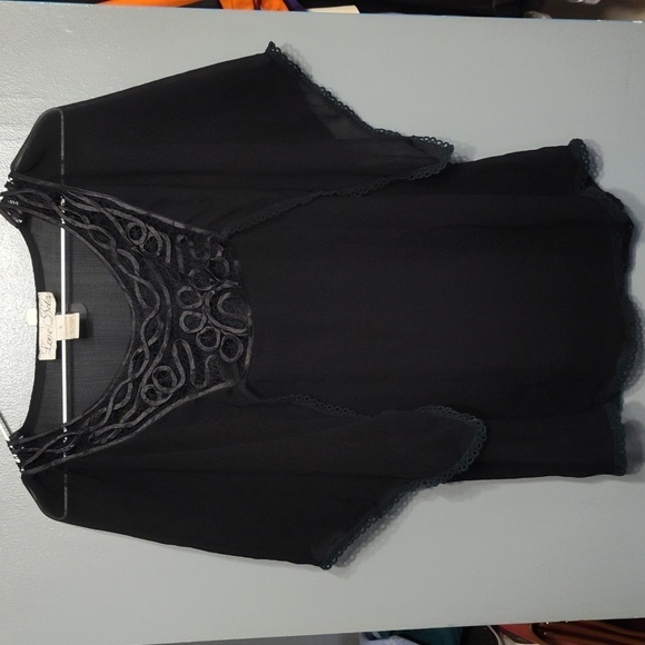 Love notes black sheer shirt with lace neckline size small - Picture 1 of 9